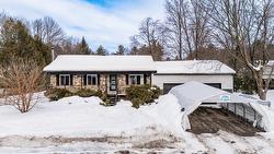 147 Rue Leclerc  Sainte-Anne-Des-Plaines, QC J5N 2G7