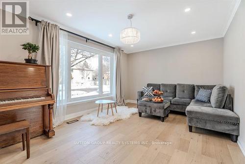 Living Room - 2280 Wiseman Court, Mississauga, ON - Indoor