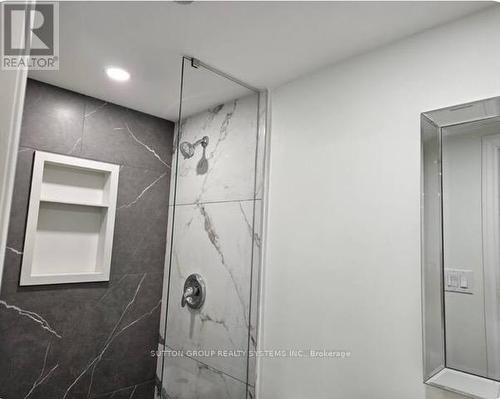 Lower Level - Bathroom - 2280 Wiseman Court, Mississauga, ON - 