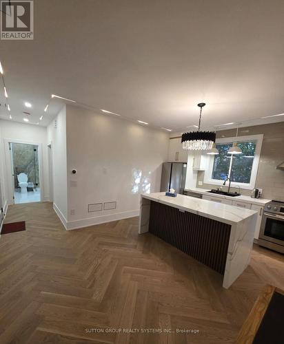 Garden Suite - Living/Kitchen - 2280 Wiseman Court, Mississauga, ON - Indoor