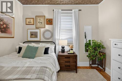 196 Paling Avenue, Hamilton, ON - Indoor Photo Showing Bedroom