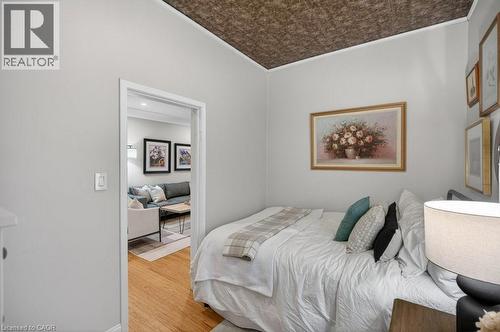 196 Paling Avenue, Hamilton, ON - Indoor Photo Showing Bedroom