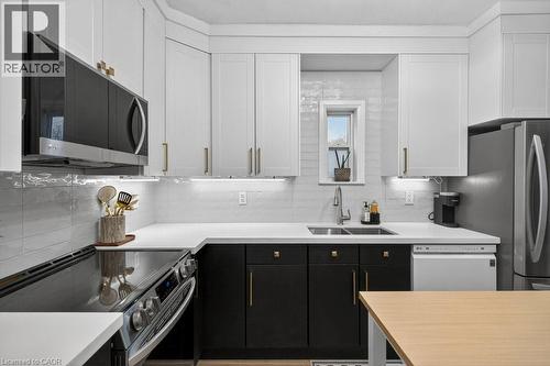 196 Paling Avenue, Hamilton, ON - Indoor Photo Showing Kitchen With Double Sink With Upgraded Kitchen