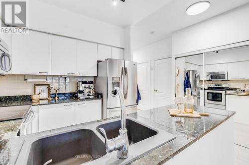 116 - 48 Suncrest Boulevard, Markham, ON - Indoor Photo Showing Kitchen With Double Sink