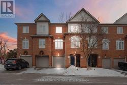 66 - 255 SHAFTSBURY AVENUE  Richmond Hill, ON L4C 0L9