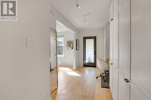 597 Maclaren Street, Ottawa, ON - Indoor Photo Showing Other Room