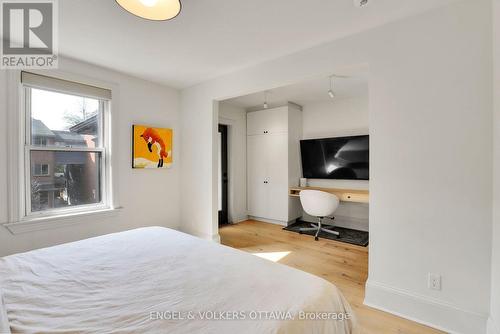 597 Maclaren Street, Ottawa, ON - Indoor Photo Showing Bedroom