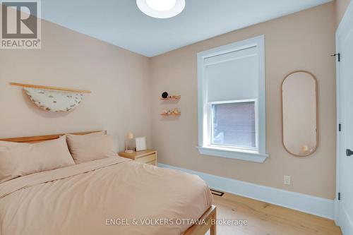 597 Maclaren Street, Ottawa, ON - Indoor Photo Showing Bedroom