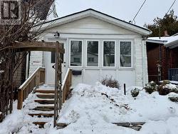 1138 WOODBINE AVENUE  Toronto, ON M4C 4C8