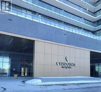 15 SKYRIDGE DRIVE  Brampton, ON L6P 4S3