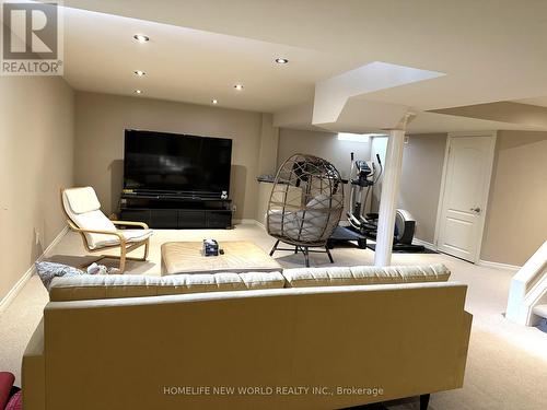 157 Farmstead Road, Richmond Hill, ON - Indoor