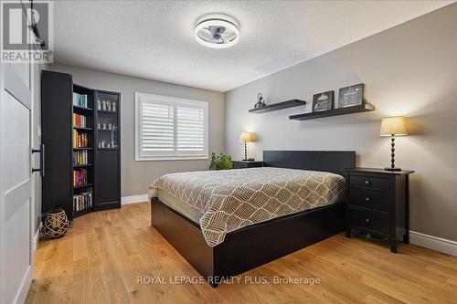 5300 Palmetto Place, Mississauga, ON - Indoor Photo Showing Bedroom
