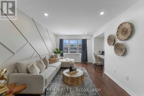 203 Grovehill Crescent, Kitchener, ON - Indoor Photo Showing Living Room