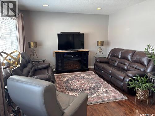1003 11Th Street, Humboldt, SK - Indoor Photo Showing Living Room
