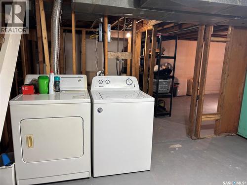 1003 11Th Street, Humboldt, SK - Indoor Photo Showing Laundry Room