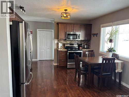 1003 11Th Street, Humboldt, SK - Indoor