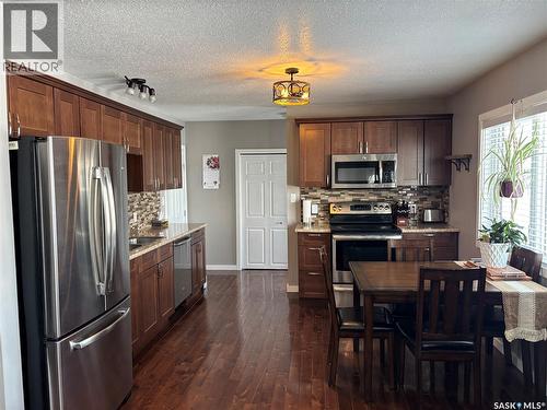 1003 11Th Street, Humboldt, SK - Indoor