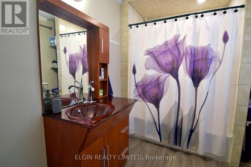 57 Scott Street, St. Thomas, ON - Indoor Photo Showing Bathroom