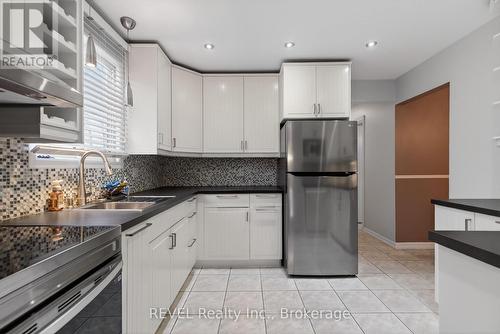 Upper - 6166 Wildrose Crescent, Niagara Falls (Oldfield), ON - Indoor Photo Showing Kitchen With Double Sink
