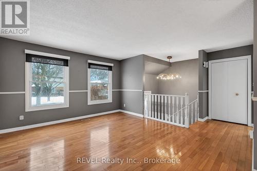 Upper - 6166 Wildrose Crescent, Niagara Falls (Oldfield), ON - Indoor Photo Showing Other Room