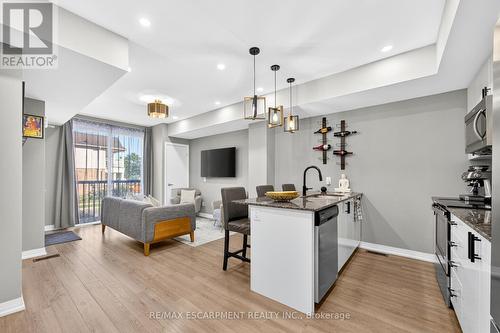 107 - 1206 Main Street E, Milton, ON - Indoor Photo Showing Kitchen With Upgraded Kitchen