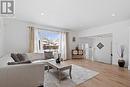 24 Keefer Road, Thorold (Confederation Heights), ON  - Indoor Photo Showing Living Room 