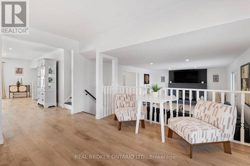 24 Keefer Road, Thorold (Confederation Heights), ON - Indoor
