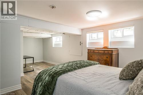 3 Oakwood Place, Hamilton, ON - Indoor Photo Showing Bedroom