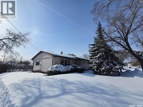 503 Edmonton Street, Broadview, SK - Outdoor