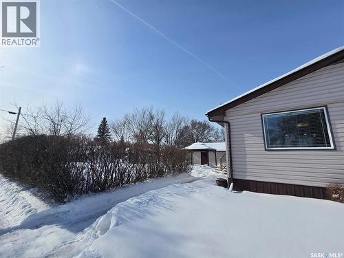 503 Edmonton Street, Broadview, SK - Outdoor