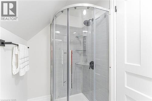 Separate shower in full bathroom. - 15 Barnesdale Avenue N, Hamilton, ON - Indoor Photo Showing Bathroom