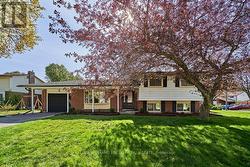 LOWER - 480 WAVERLY STREET N  Oshawa (Mclaughlin), ON L1J 5W3