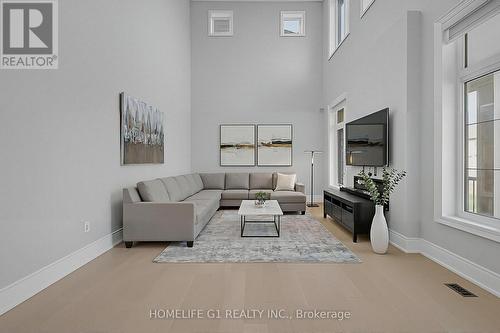70 Appleyard Avenue, Vaughan, ON - Indoor Photo Showing Living Room