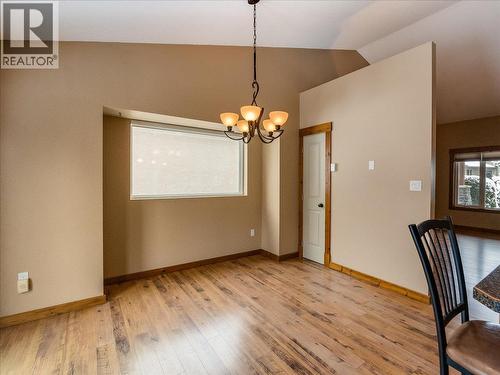 1532 Emerald Crescent, Castlegar, BC - Indoor Photo Showing Other Room