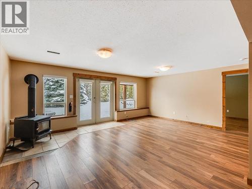 1532 Emerald Crescent, Castlegar, BC - Indoor