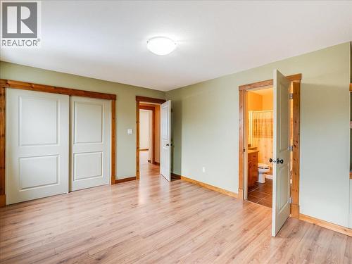 1532 Emerald Crescent, Castlegar, BC - Indoor Photo Showing Other Room