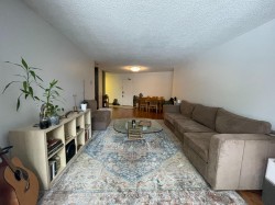 604-260 Queens Quay W Toronto, ON M5J 2N3