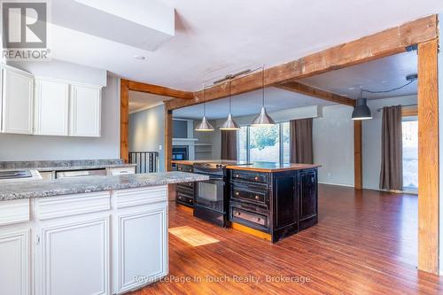 440 Concession Rd 16 Concession E, Tiny, ON - Indoor Photo Showing Kitchen