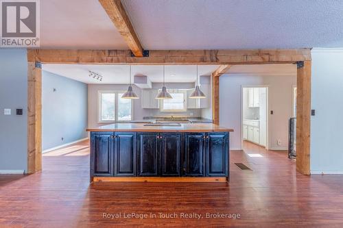 440 Concession Rd 16 Concession E, Tiny, ON - Indoor Photo Showing Kitchen With Double Sink
