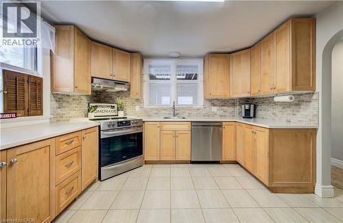 76 Brentwood Avenue, Kitchener, ON - Indoor Photo Showing Kitchen