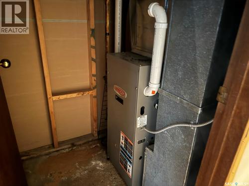 17 Patricia Drive, Coronach, SK - Indoor Photo Showing Basement