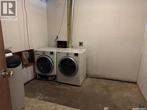 17 Patricia Drive, Coronach, SK - Indoor Photo Showing Laundry Room