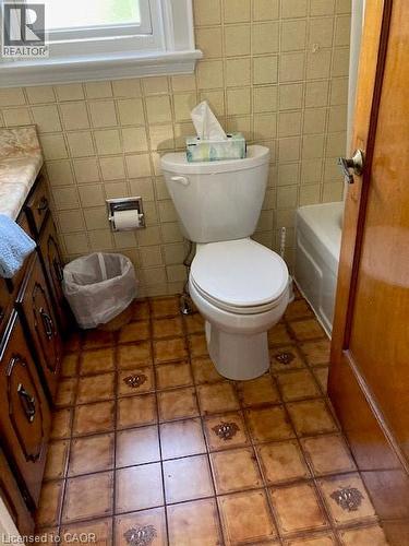 59 Dunkirk Drive, Hamilton, ON - Indoor Photo Showing Bathroom