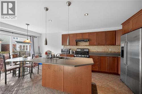 3175 Bunkerhill Place, Burlington, ON - Indoor Photo Showing Kitchen With Double Sink