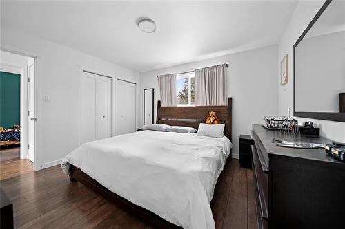 87 Leeds Ave, Winnipeg, MB 