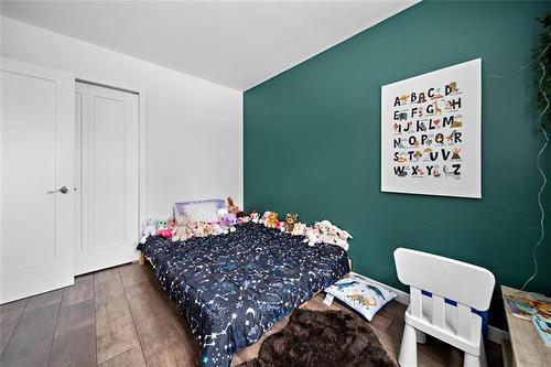 87 Leeds Ave, Winnipeg, MB 