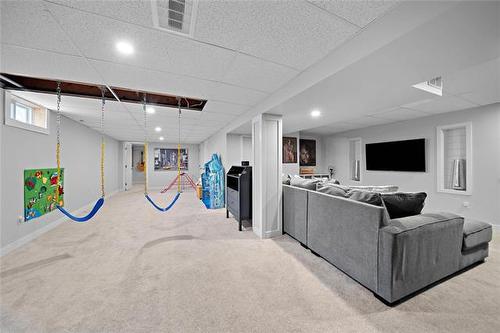 87 Leeds Ave, Winnipeg, MB 