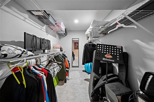 87 Leeds Ave, Winnipeg, MB 