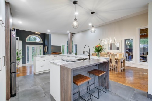 Cuisine - 25 Rue Carrier, Saint-Mathieu-De-Beloeil, QC - Indoor Photo Showing Other Room