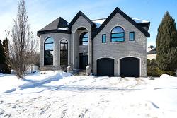 2738 Carré Denise-Pelletier  Montréal (Saint-Laurent), QC H4R 2T3